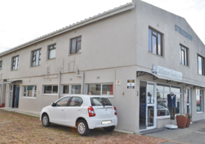 R850,000 | 2 Bedroom Apartment For Sale in Struisbaai