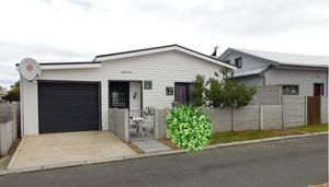 R960,000 | 1 Bedroom House For Sale in Pearly Beach