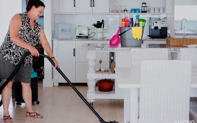 Spruce_up_girls_Cheryl_vacuuming_floors_1513170528_1628058227