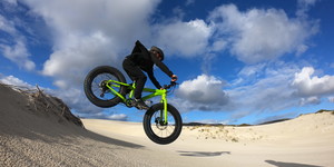 Flying down the Dunes
