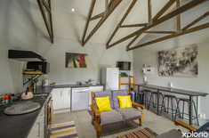 agulhas_accommodation_wings_self_catering_accommodation_open_plan_kitchen_1__1642675749