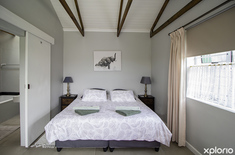 agulhas_accommodation_wings_self_catering_accommodation_main_bedroom_1__1642675693