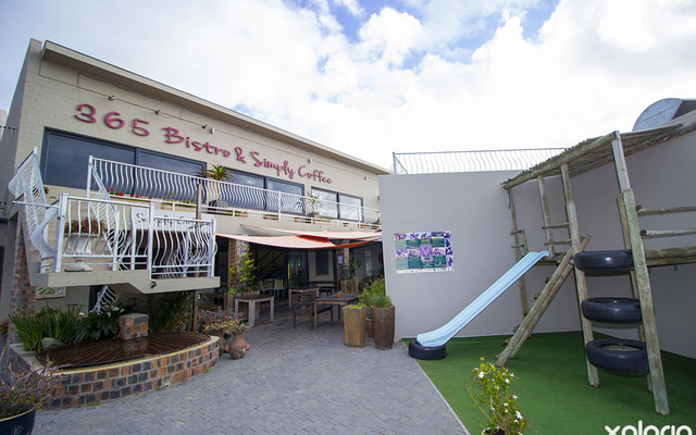 pringle_bay_restaurants_365_bistro_outside_view_1538481776_1644560664 pringle_bay_restaurants_365_bistro_outside_view_1538481776_1644560664