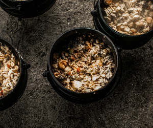 April 2022 Calendar