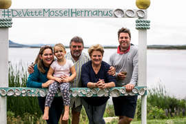 May 2022 Calendar: Fresh Seafood Buffet