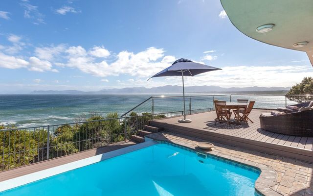 Swimming_pool_and_balcony_area_1562082663_1654240283