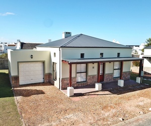 R2,285,000 | 3 Bedroom Gated Estate For Sale in Struisbaai