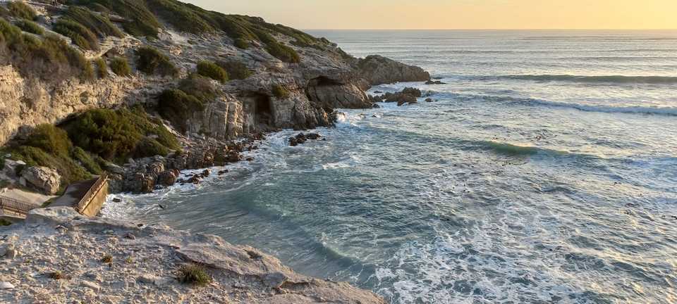 Sundowners At Die Plaat - Amazing Grace B&B - Xplorio™ Gansbaai