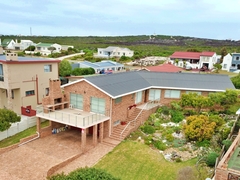 R3,545,000 | 4 Bedroom House For Sale in Struisbaai