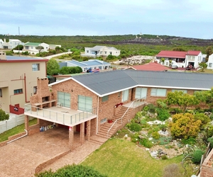 R3,545,000 | 4 Bedroom House For Sale in Struisbaai