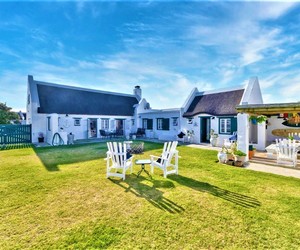 R4,595,000 | 4 Bedroom House For Sale in Struisbaai