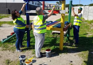 Gansbaai CPF Executive Committee: Painting Play Area