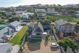 R4,795,000 | 6 Bedroom House For Sale in Agulhas