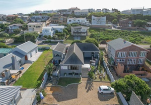 R4,795,000 | 6 Bedroom House For Sale in Agulhas