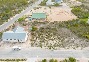 R575,000 | 800m² Vacant Land For Sale in Struisbaai