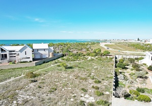 R2,500,000 | 1,286m² Vacant Land For Sale in Struisbaai