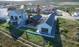 R6,800,000 | 5 Bedroom House For Sale in Agulhas