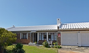 R2,330,000 | 3 Bedroom House For Sale in Struisbaai