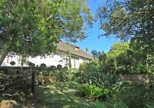 R2,150,000 | 3 Bedroom House For Sale in Bredasdorp