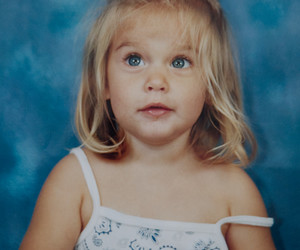 Blonde dogtertjie ná 22 jaar