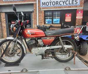 Suzuki GP125 Motorbike Check-up