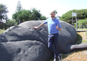 Wally, die Walvis in De Kelders trek ‘n nuwe baadjie aan