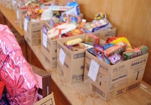 Food Hampers for Less Fortunate in Stanford