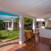 Family Room Patio - Saxon Lodge - Xplorio™ Gansbaai 