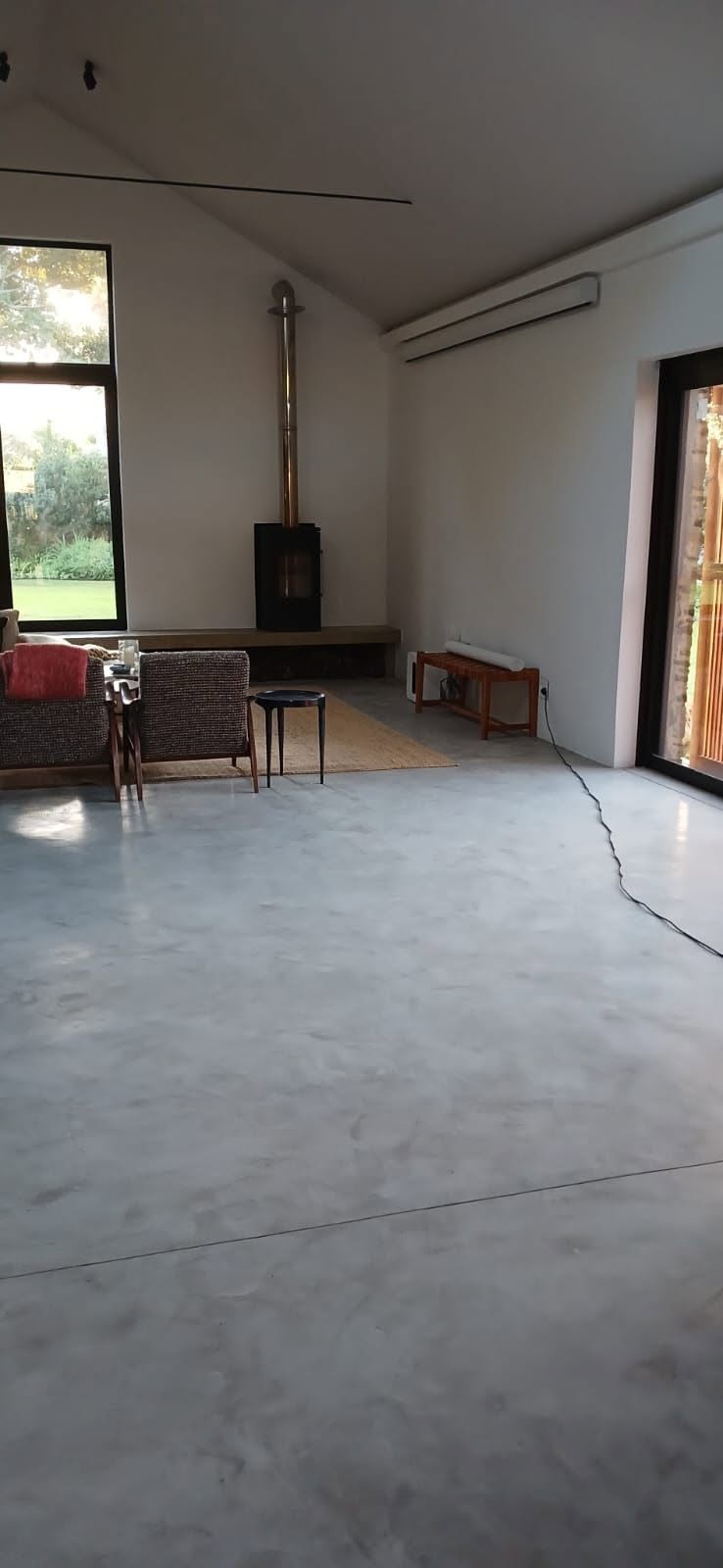 image left